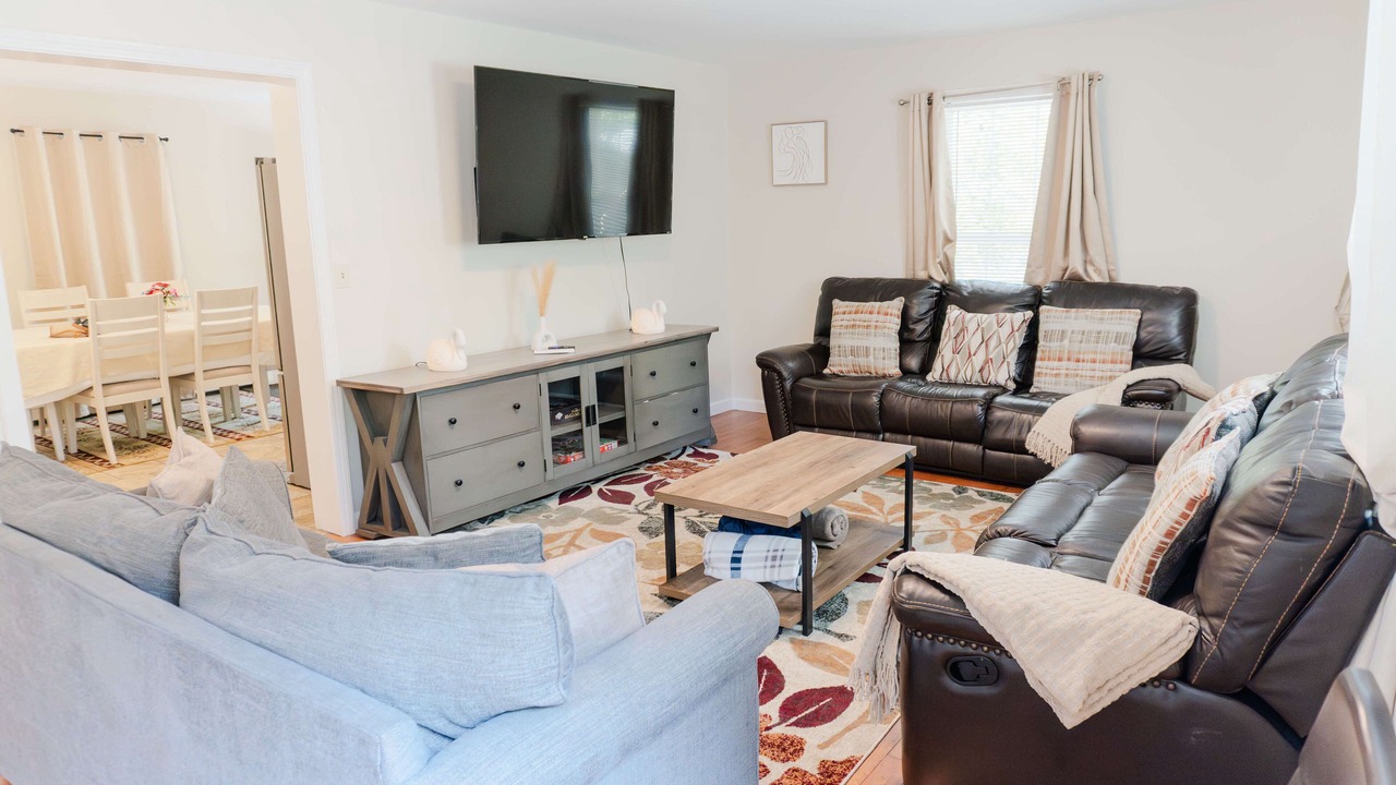 Photo of Livingroom in Ellsworth