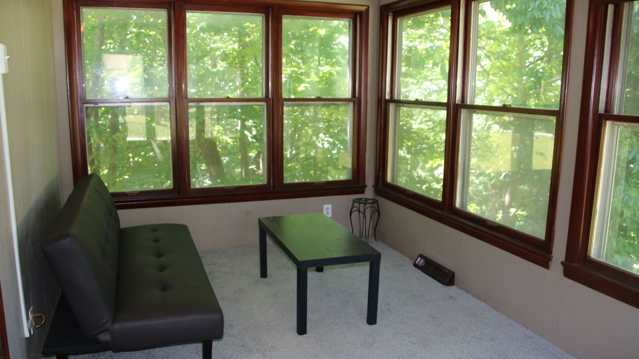 Photo of Bedroom in Euclid