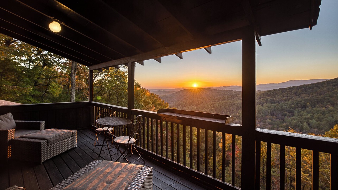 Photo of Patio Balcony in Cherry Log