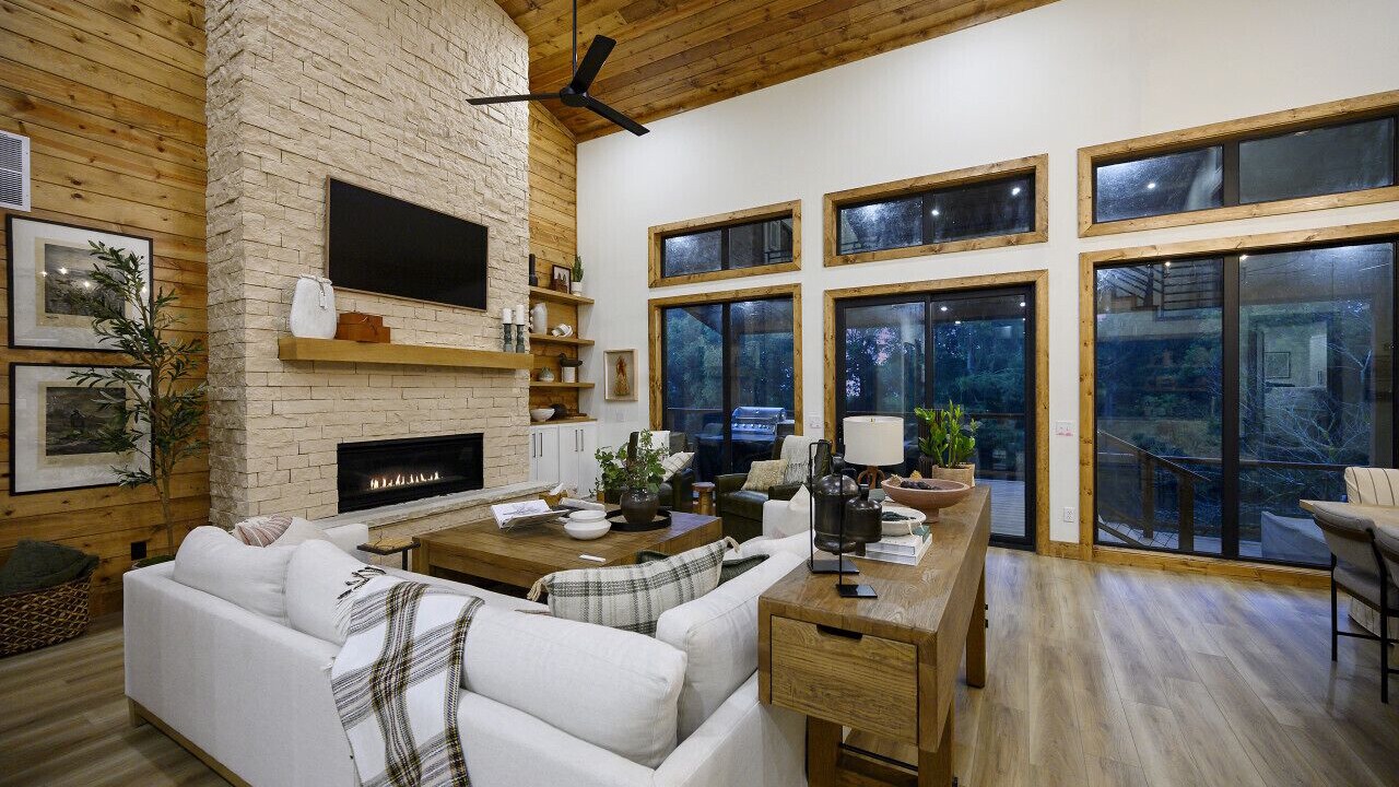 Photo of Livingroom in Broken Bow