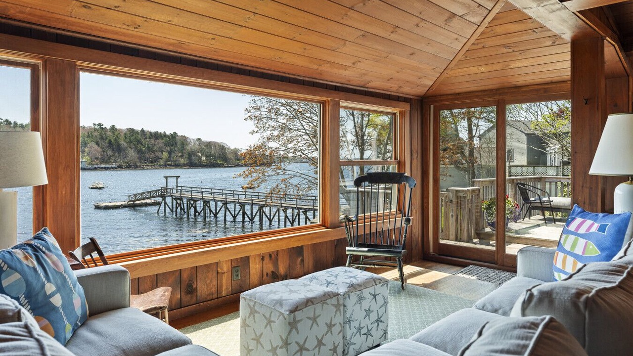 Photo of Livingroom in Bayville