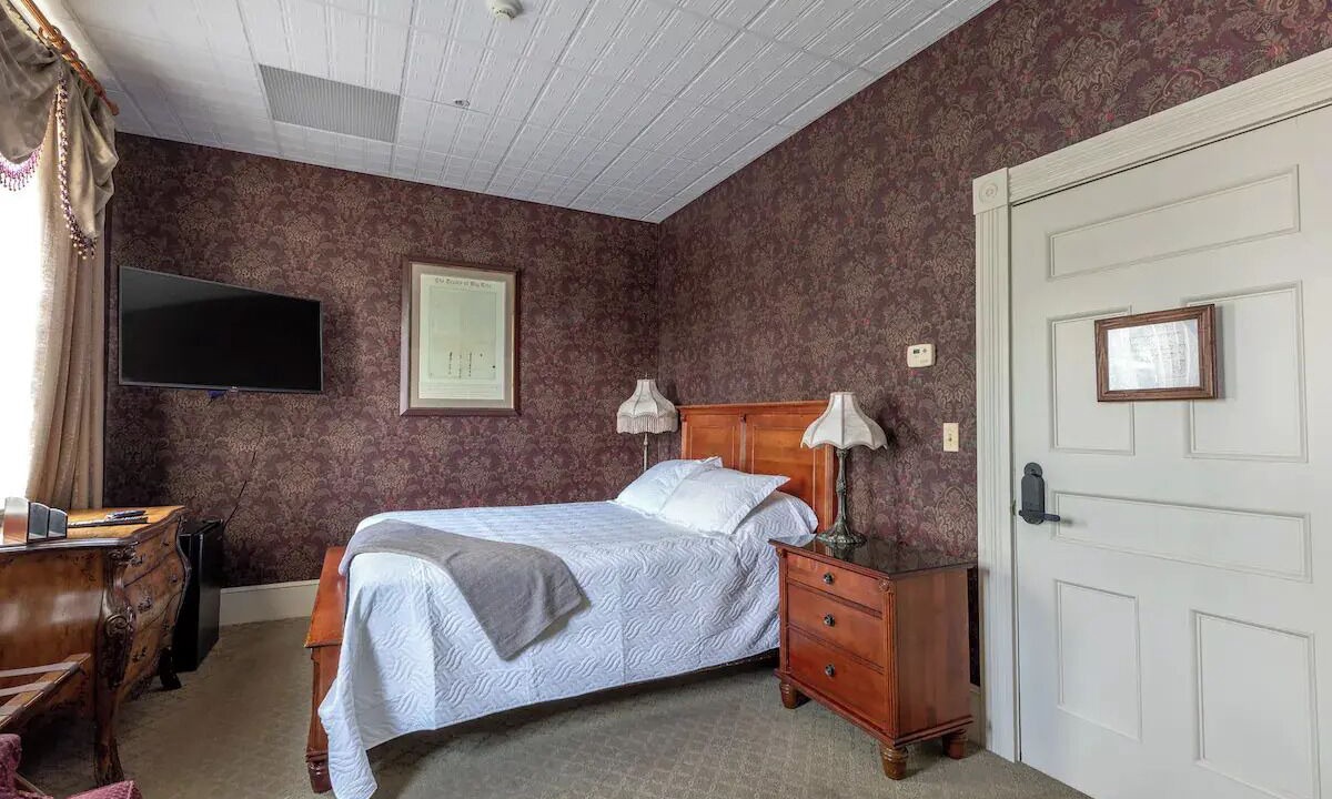 Photo of Bedroom in Geneseo