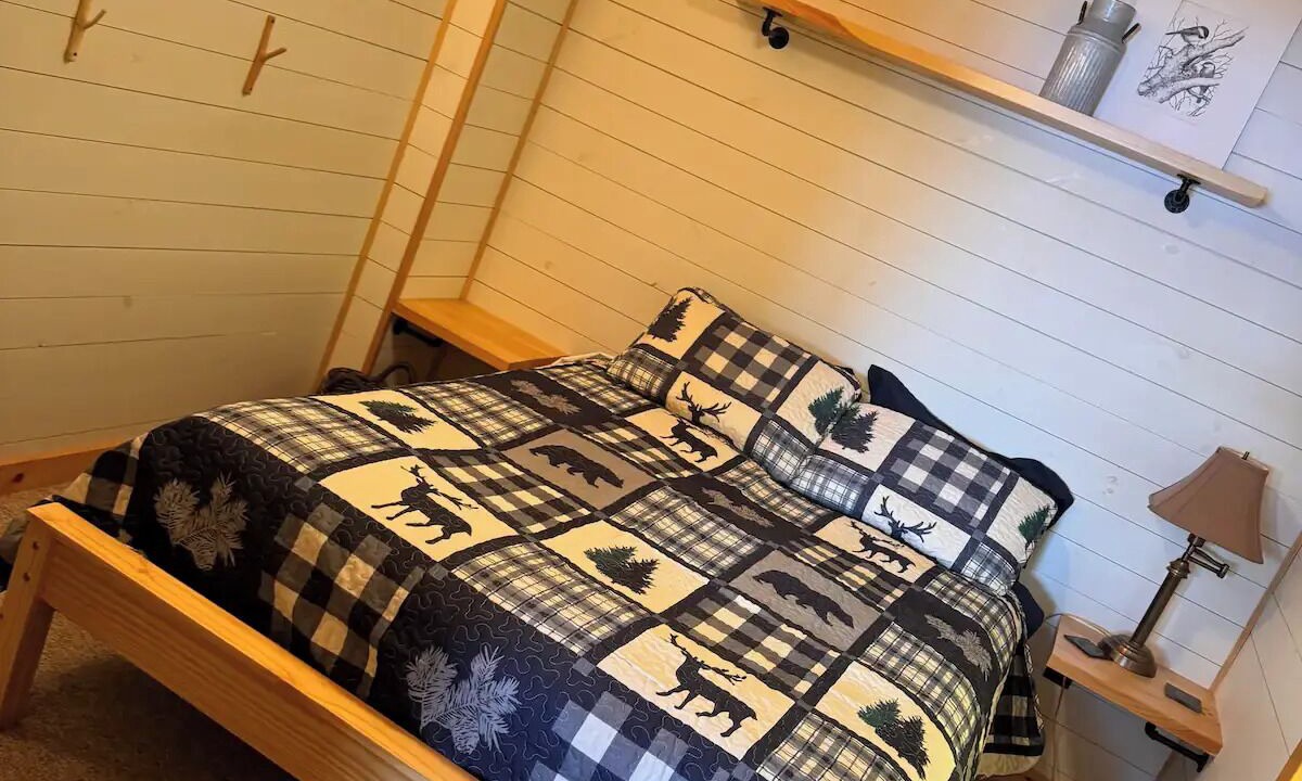 Photo of Bedroom in Greenville Junction