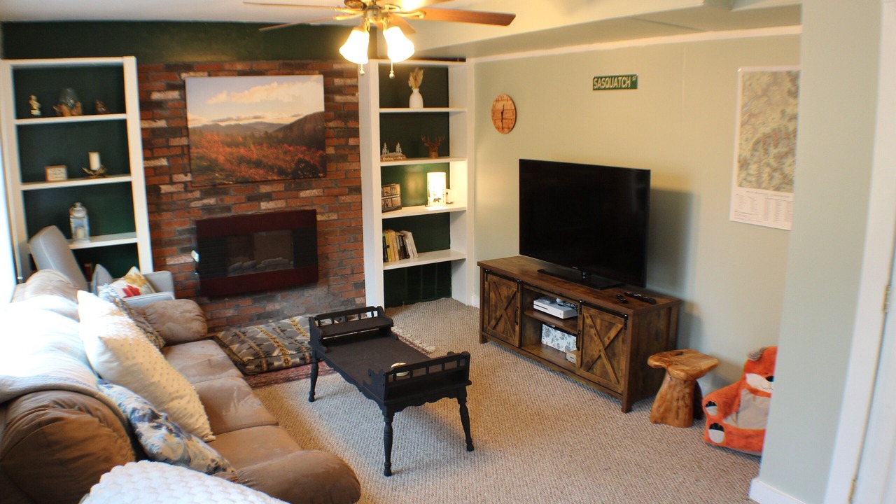 Photo of Livingroom in Kimball Lake Shores