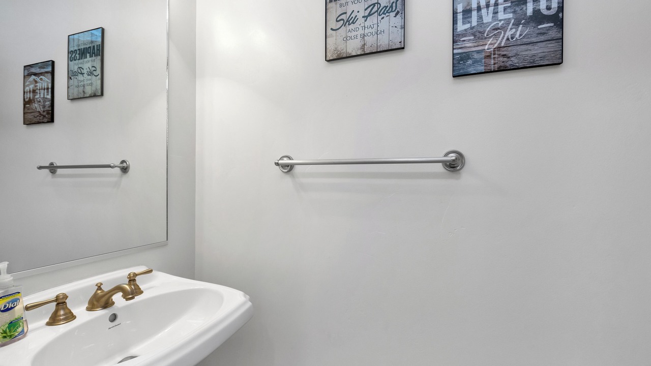 Photo of Bathroom in Eden