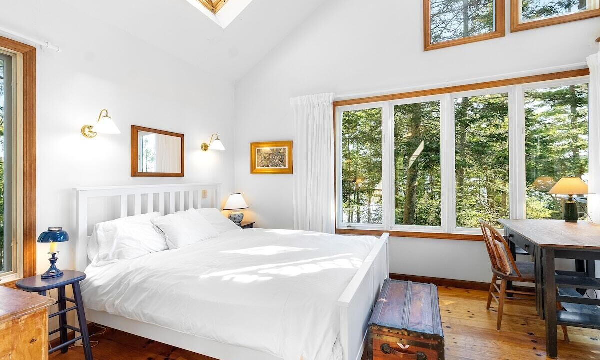 Photo of Bedroom in Waldoboro