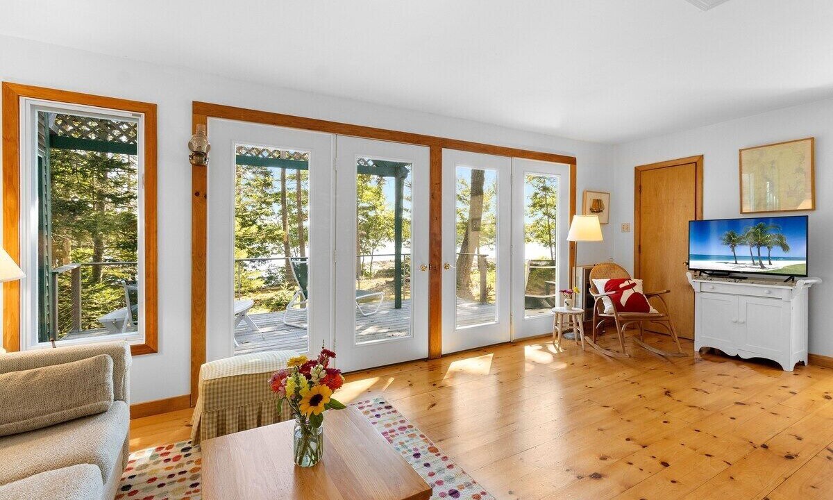 Photo of Livingroom in Waldoboro