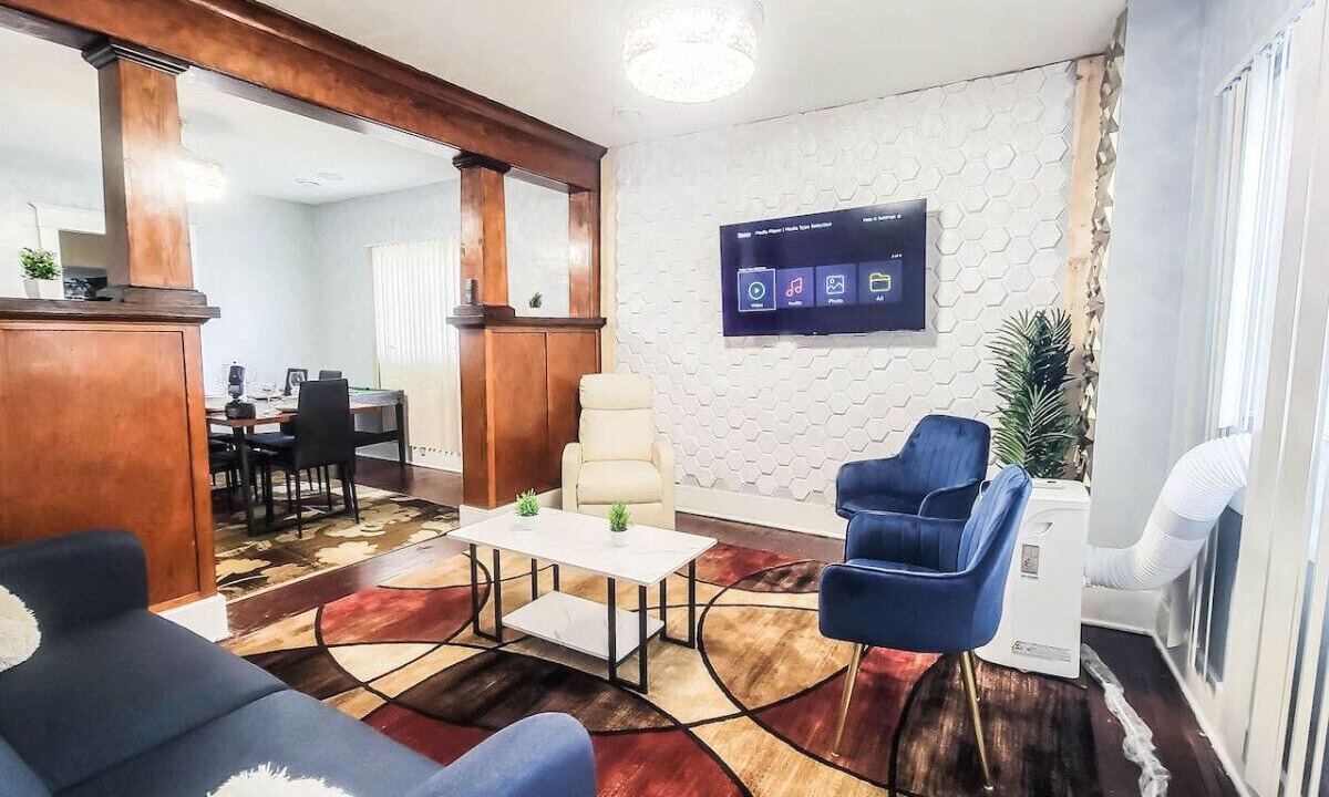Photo of Livingroom in Cheektowaga