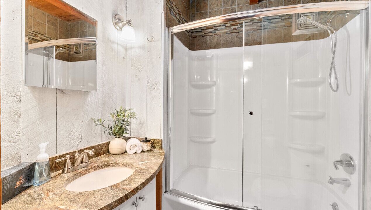 Photo of Bathroom in Center Conway
