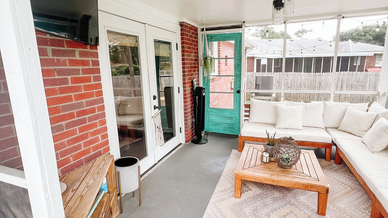 Photo of Patio Balcony in Northeast Virginia Beach