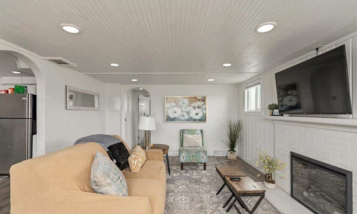 Photo of Livingroom in Provo