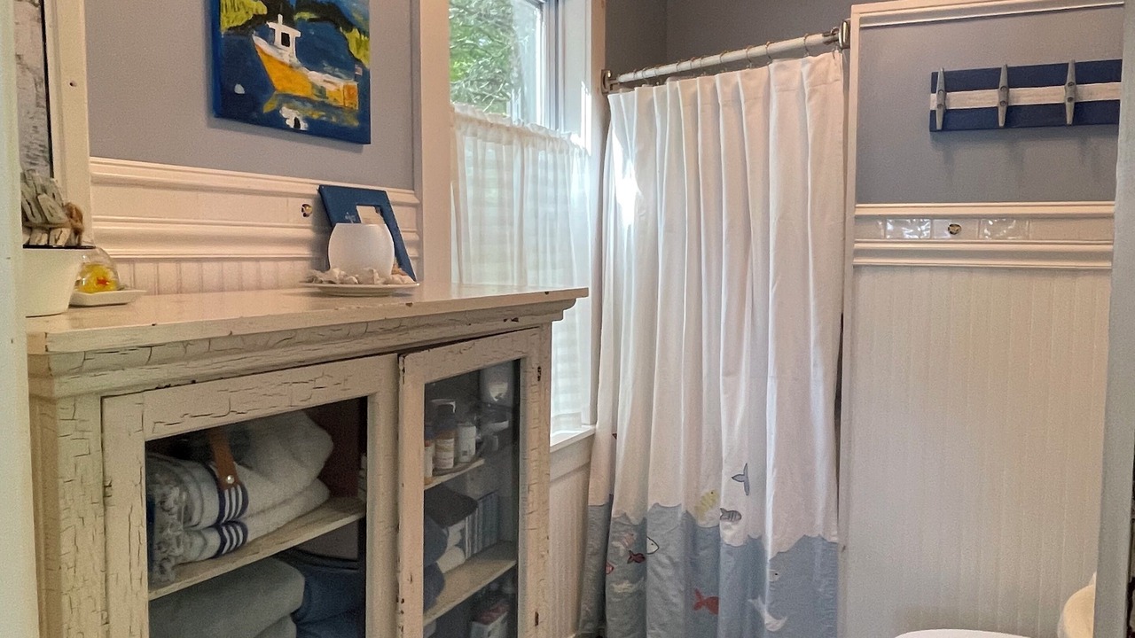 Photo of Bathroom in Brooksville