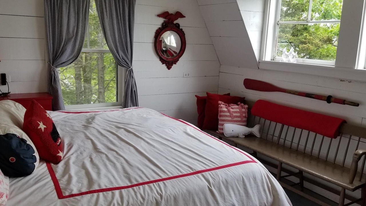 Photo of Bedroom in Brooksville