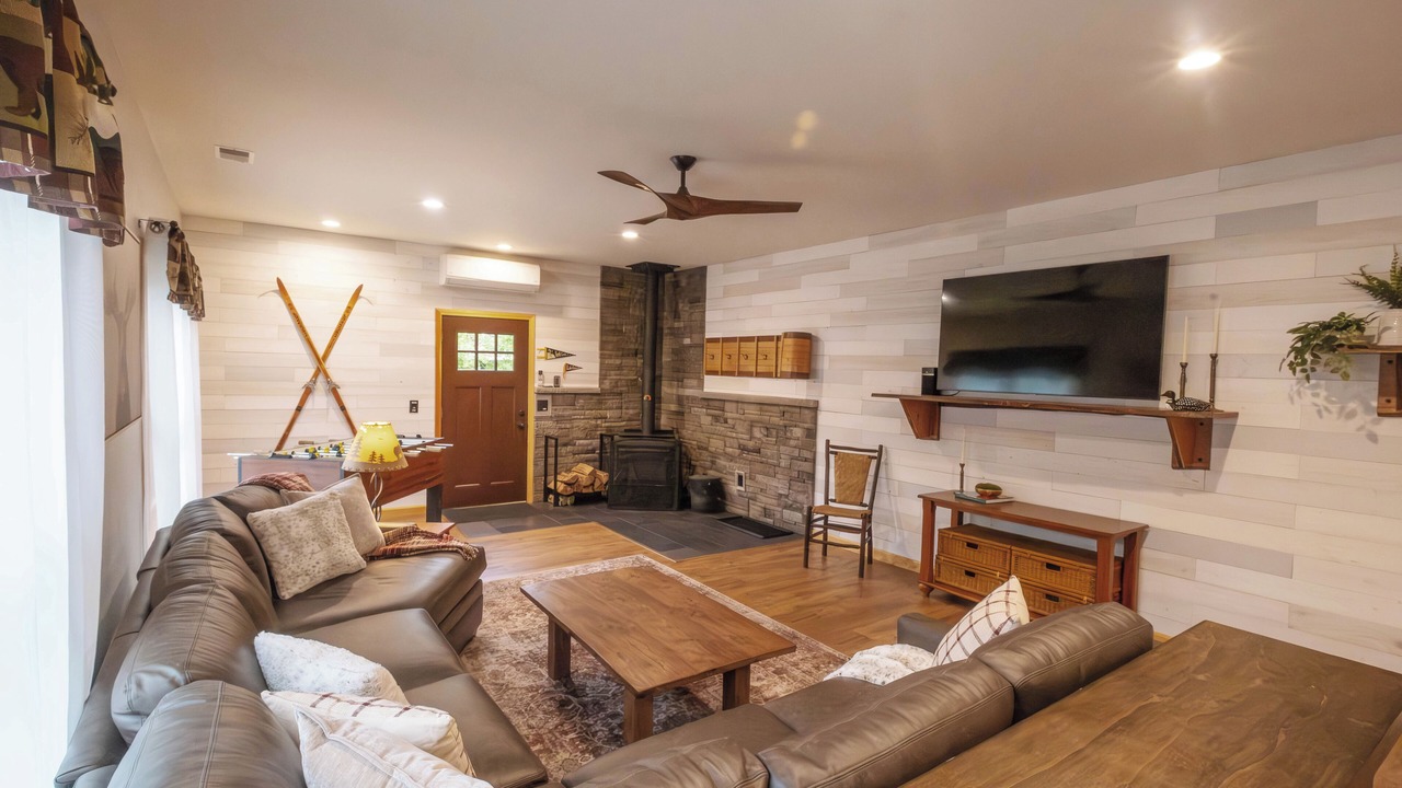 Photo of Livingroom in Brant Lake