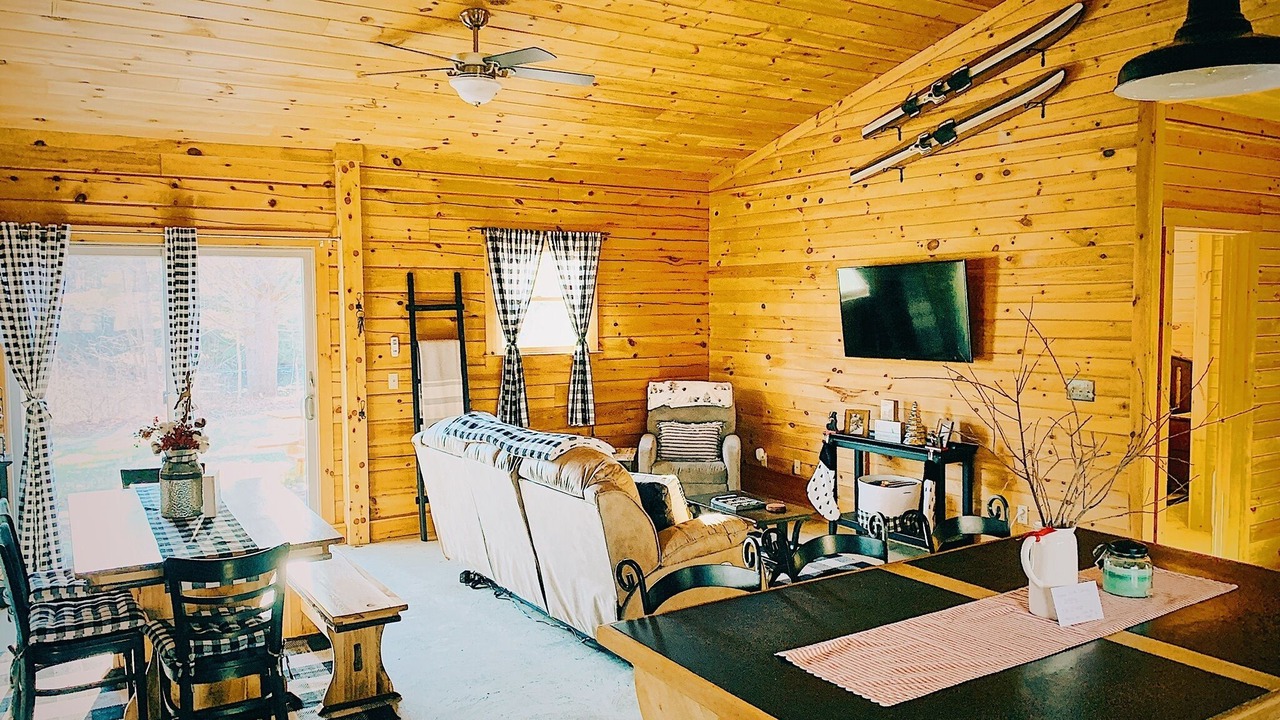 Photo of Livingroom in Sangerville