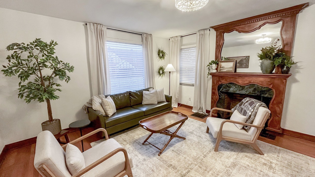 Photo of Livingroom in Grandview Heights