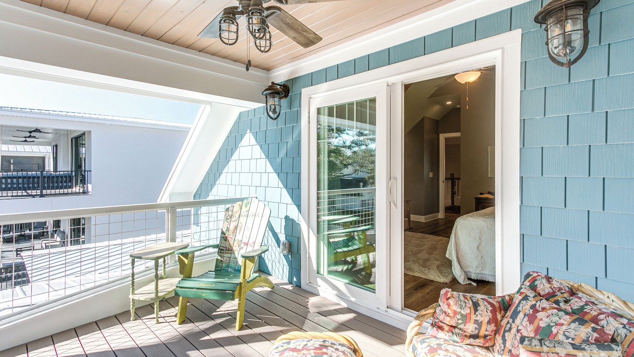 Photo of Patio Balcony in King City