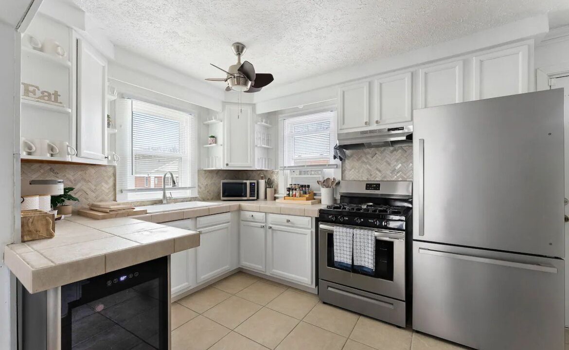 Photo of Kitchen in Geneva-on-the-Lake