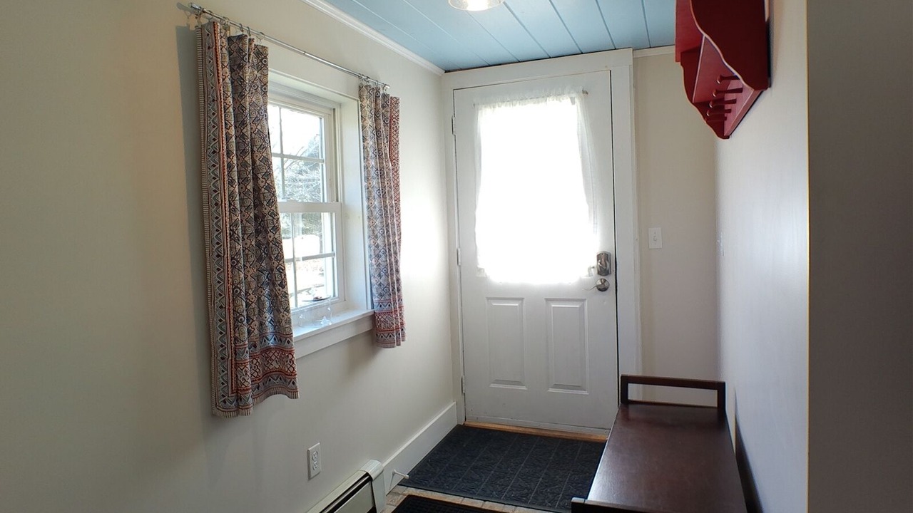 Photo of Bedroom in New Harbor