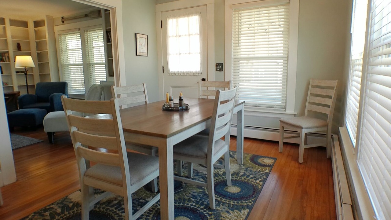 Photo of Livingroom in New Harbor
