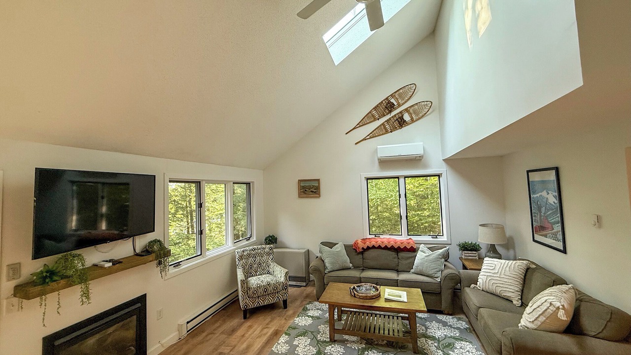 Photo of Livingroom in North Conway
