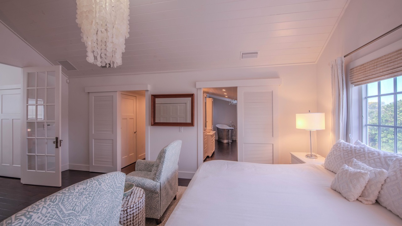 Photo of Bedroom in Naples Park