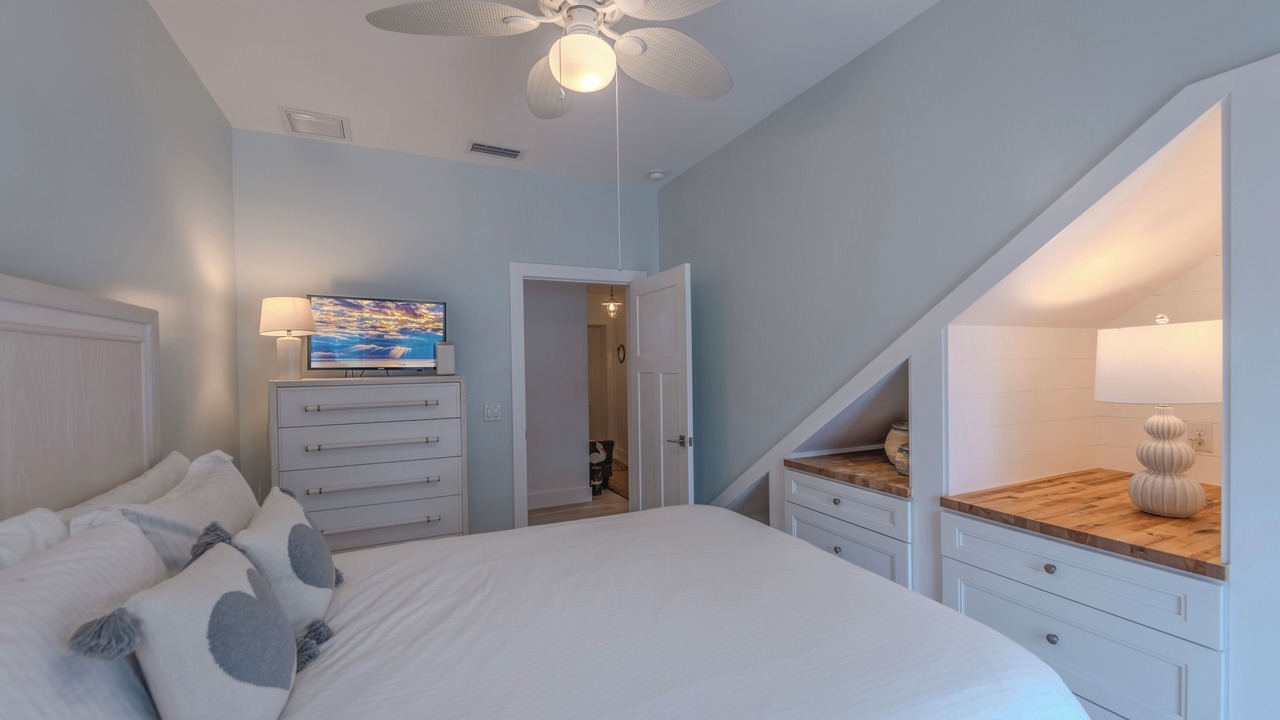 Photo of Bedroom in Naples Park
