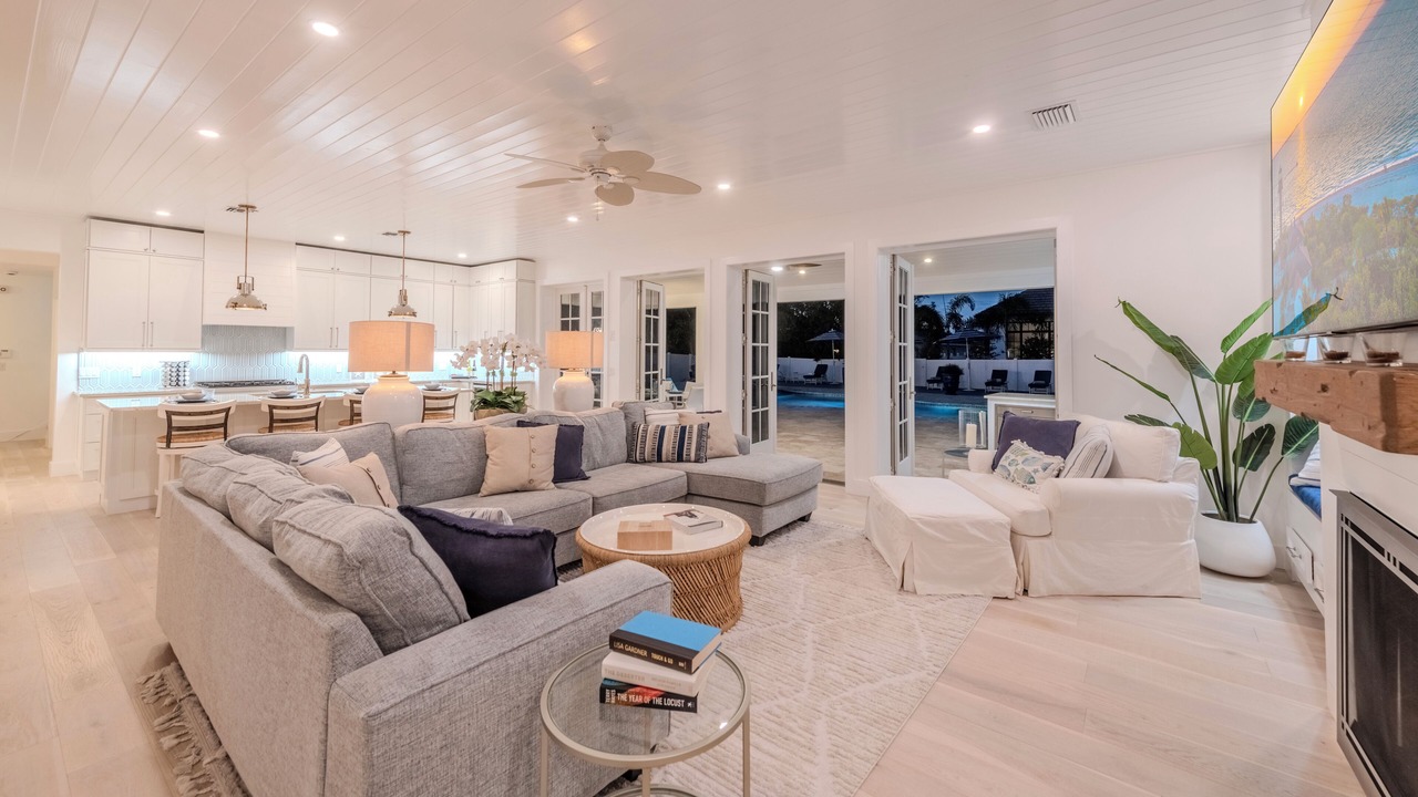 Photo of Livingroom in Naples Park