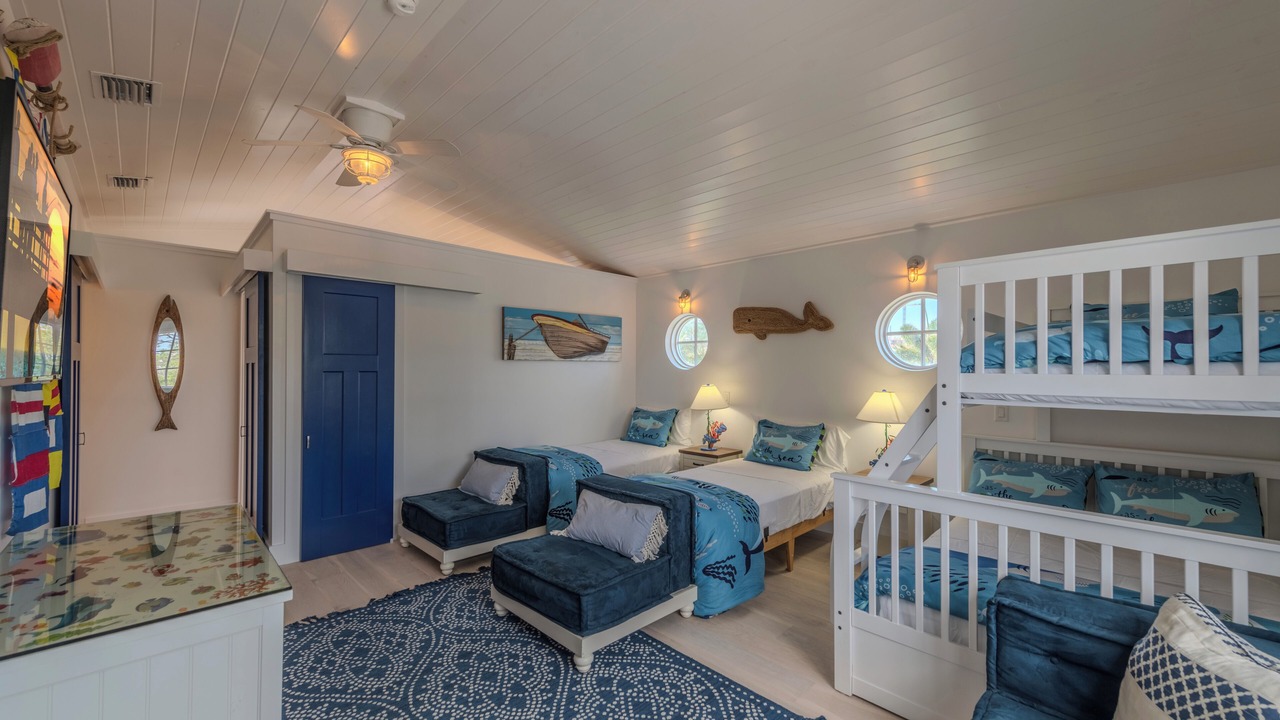 Photo of Bedroom in Naples Park