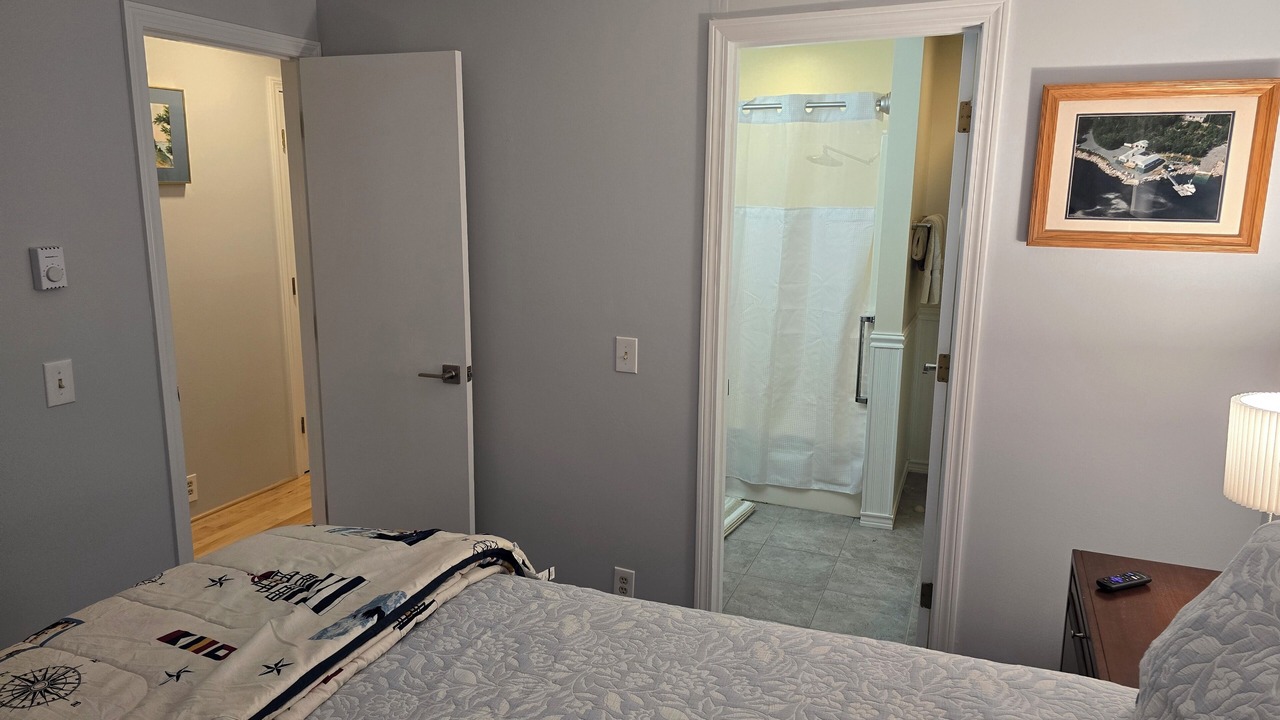 Photo of Bedroom in Hall Quarry