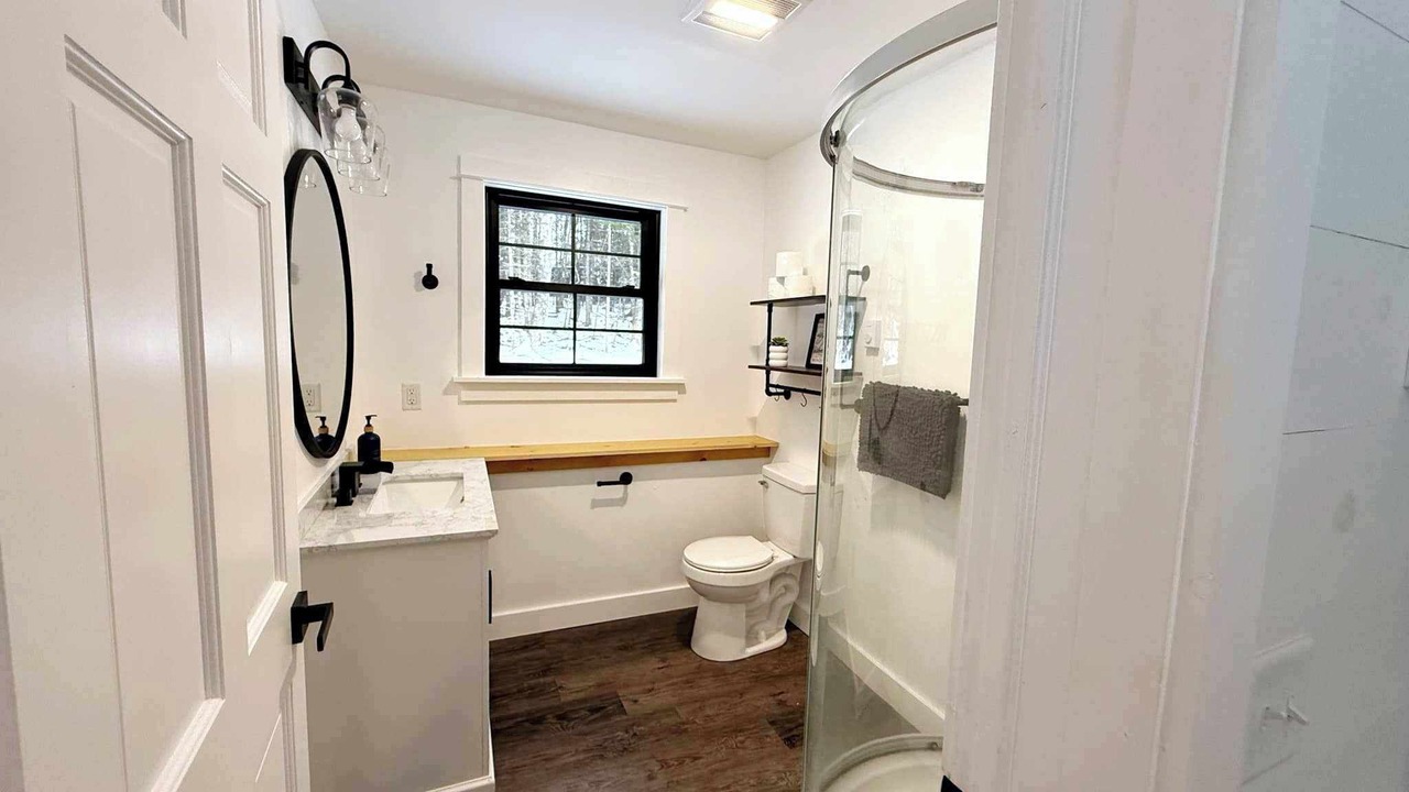 Photo of Bathroom in Glenburn