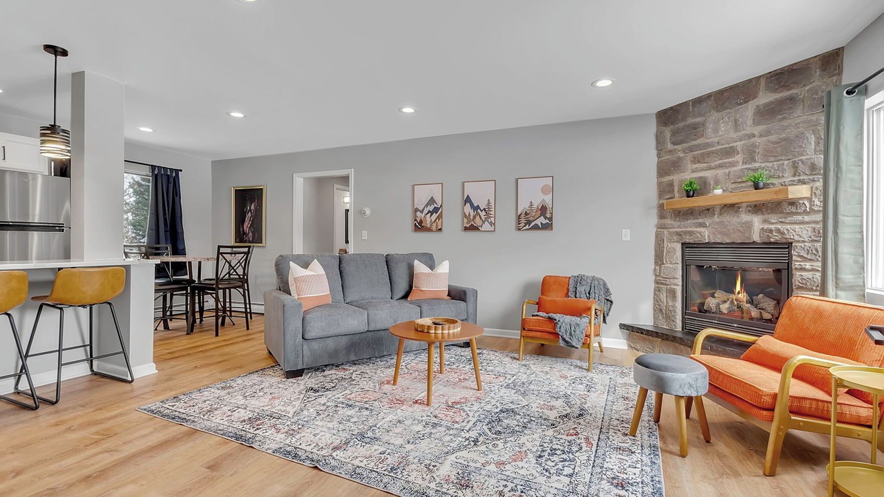 Photo of Livingroom in Great Valley