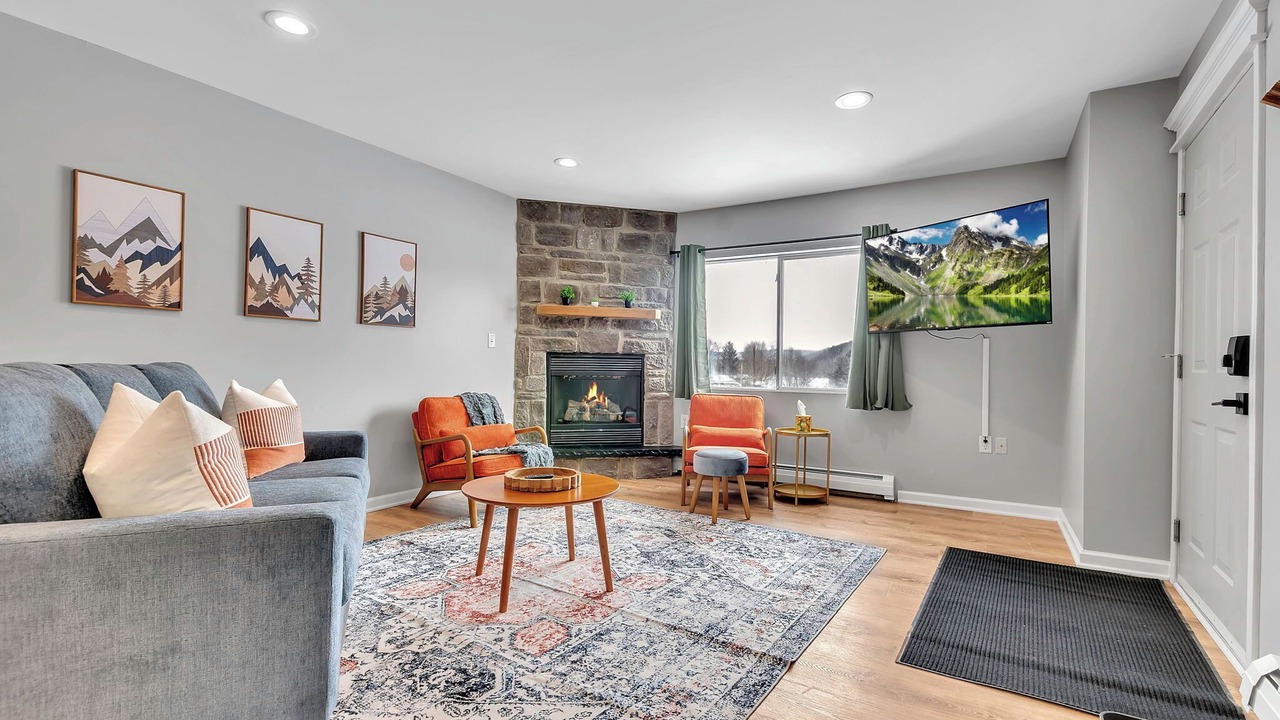 Photo of Livingroom in Great Valley