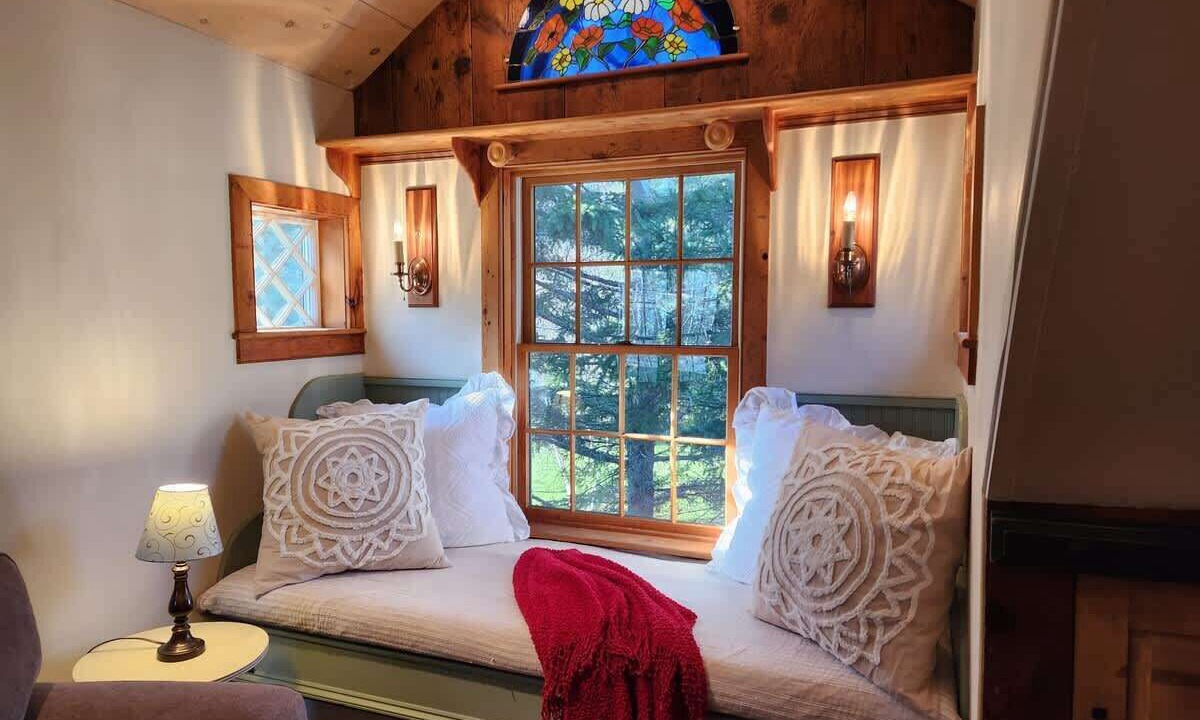 Photo of Bedroom in Lamoine Beach