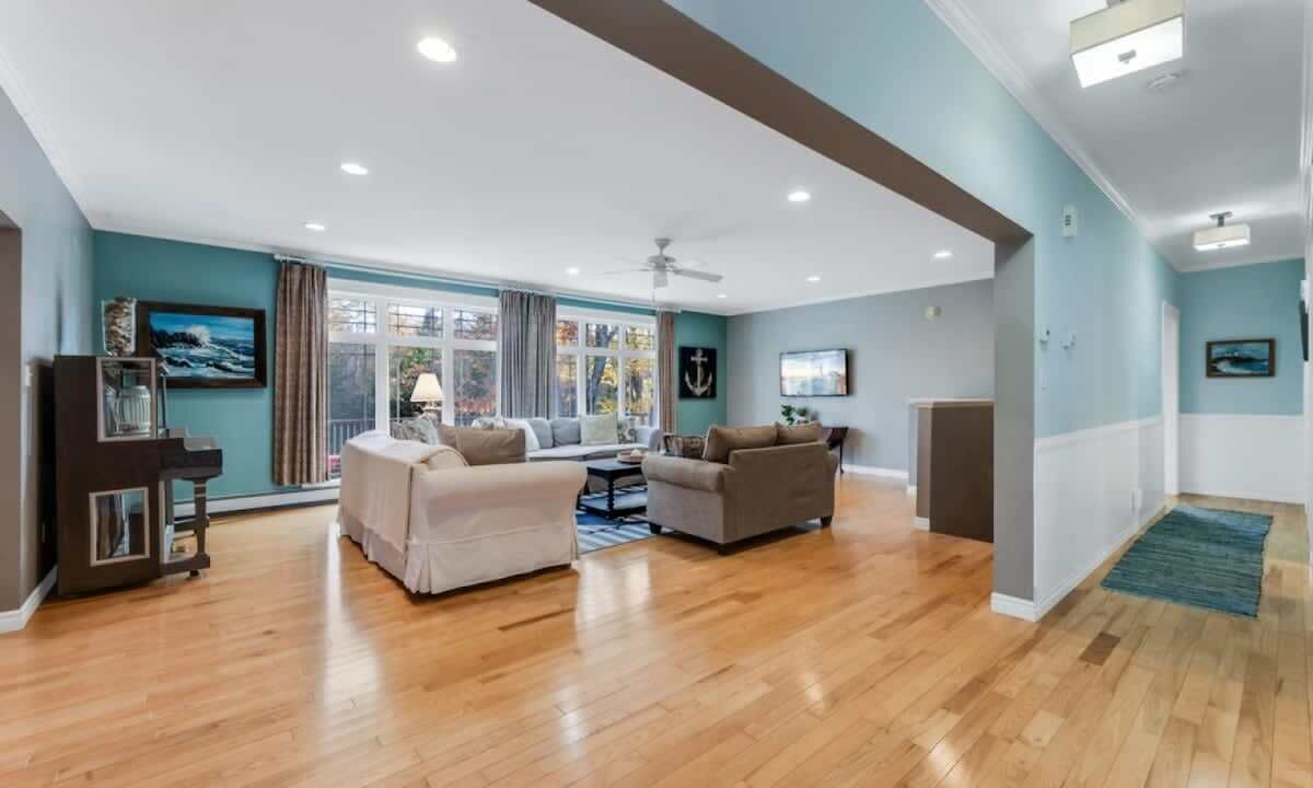 Photo of Livingroom in Lamoine Beach