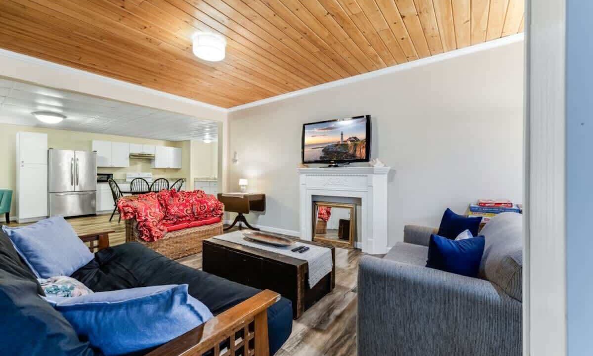 Photo of Bedroom in Lamoine Beach