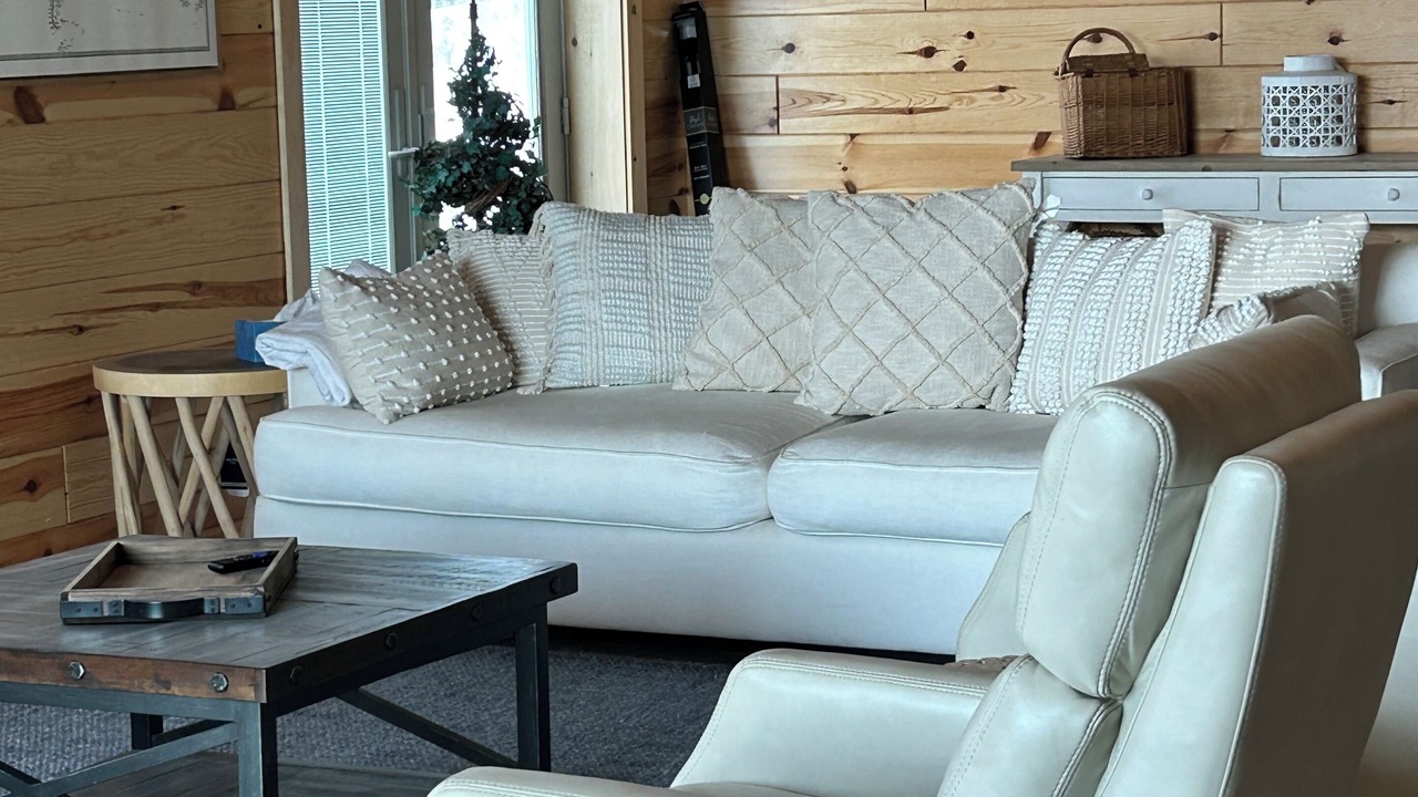 Photo of Livingroom in Ellicottville