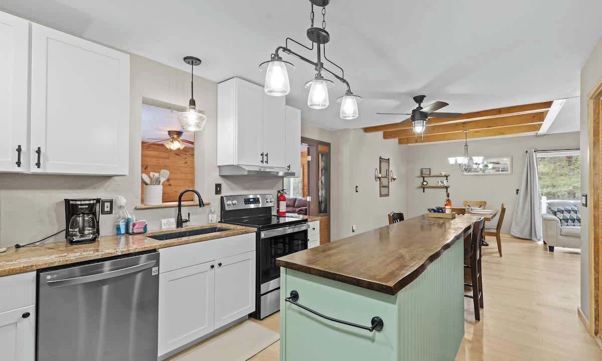 Photo of Kitchen in Lake Luzerne-Hadley