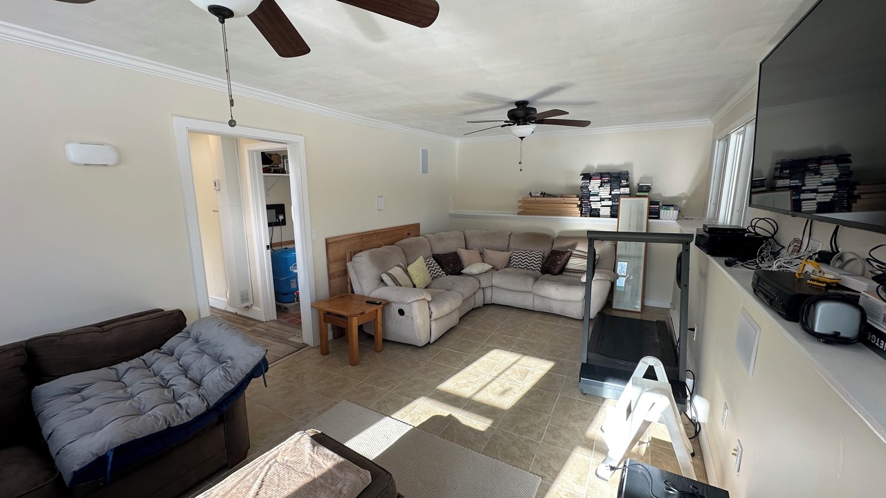 Photo of Livingroom in Hartford