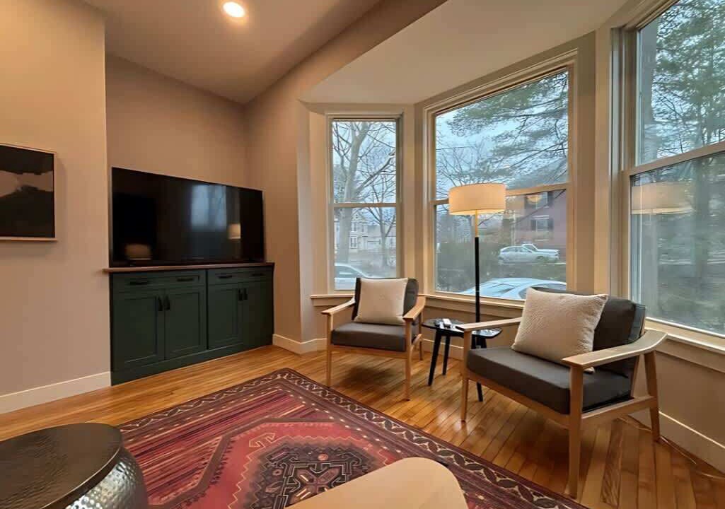 Photo of Livingroom in Deering Center