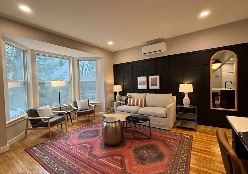 Photo of Livingroom in Deering Center