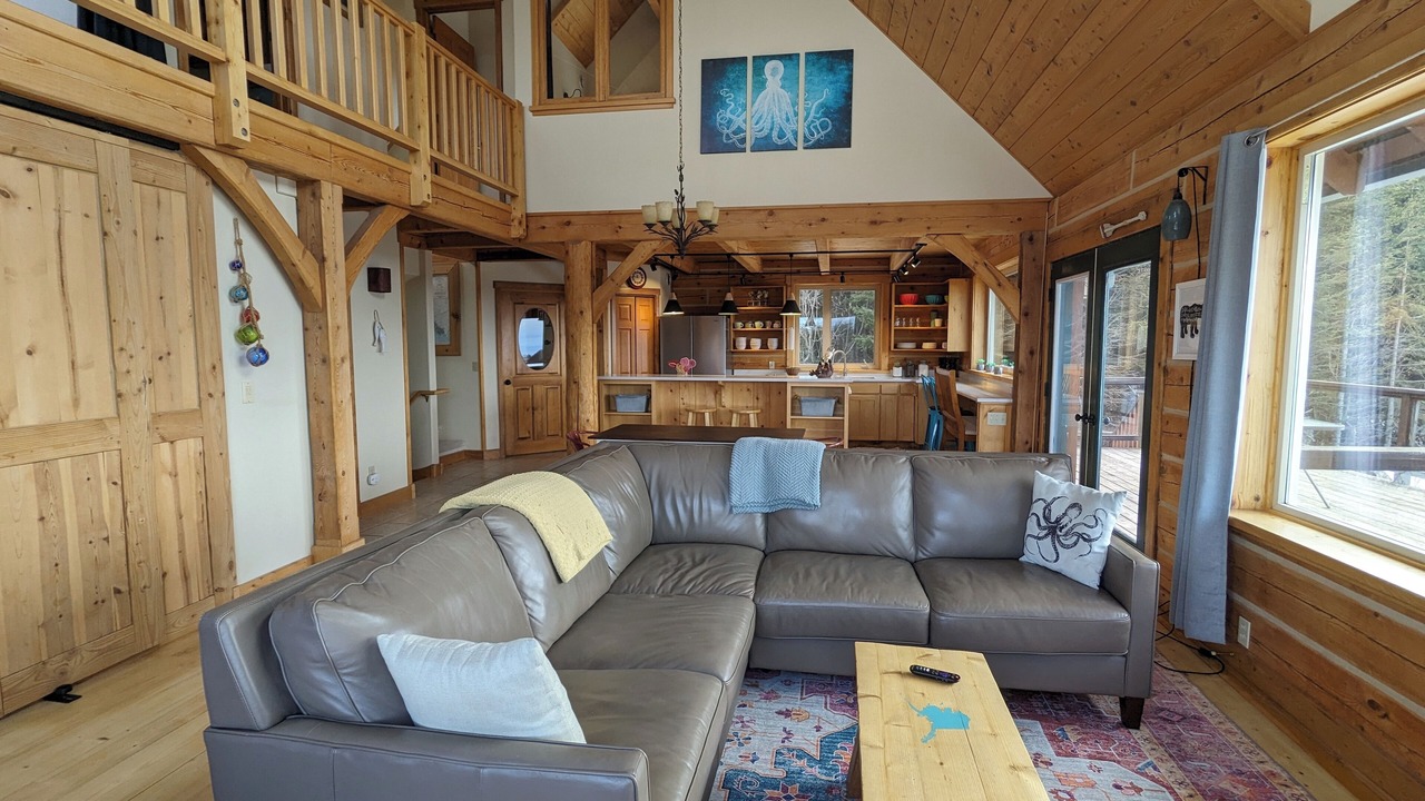 Photo of Livingroom in Diamond Ridge