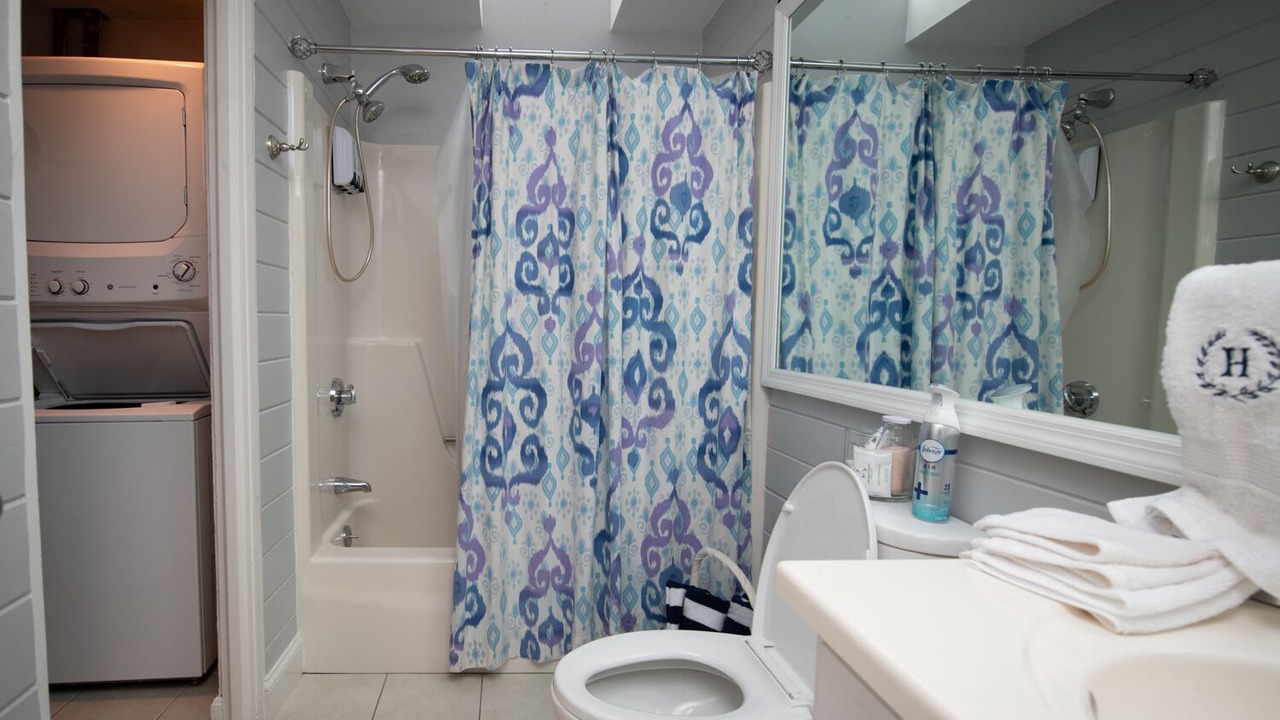 Photo of Bathroom in Narragansett Pier