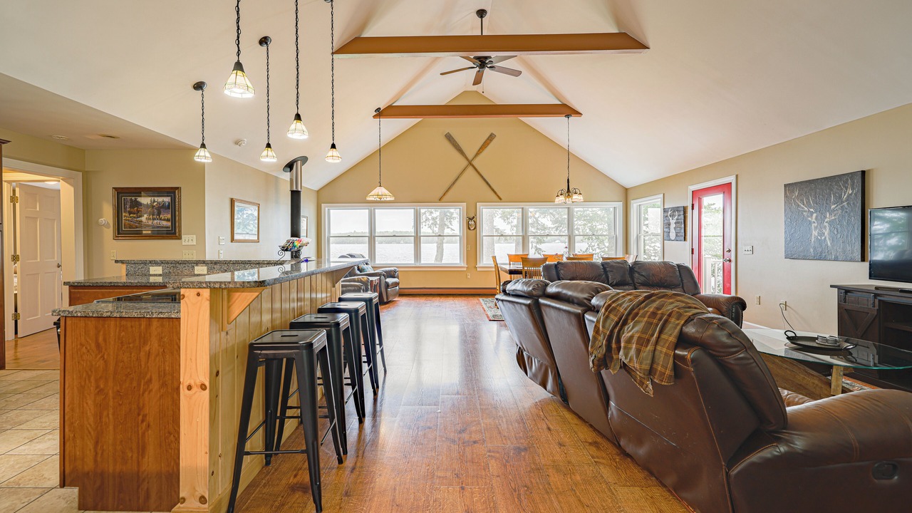 Photo of Livingroom in Otis