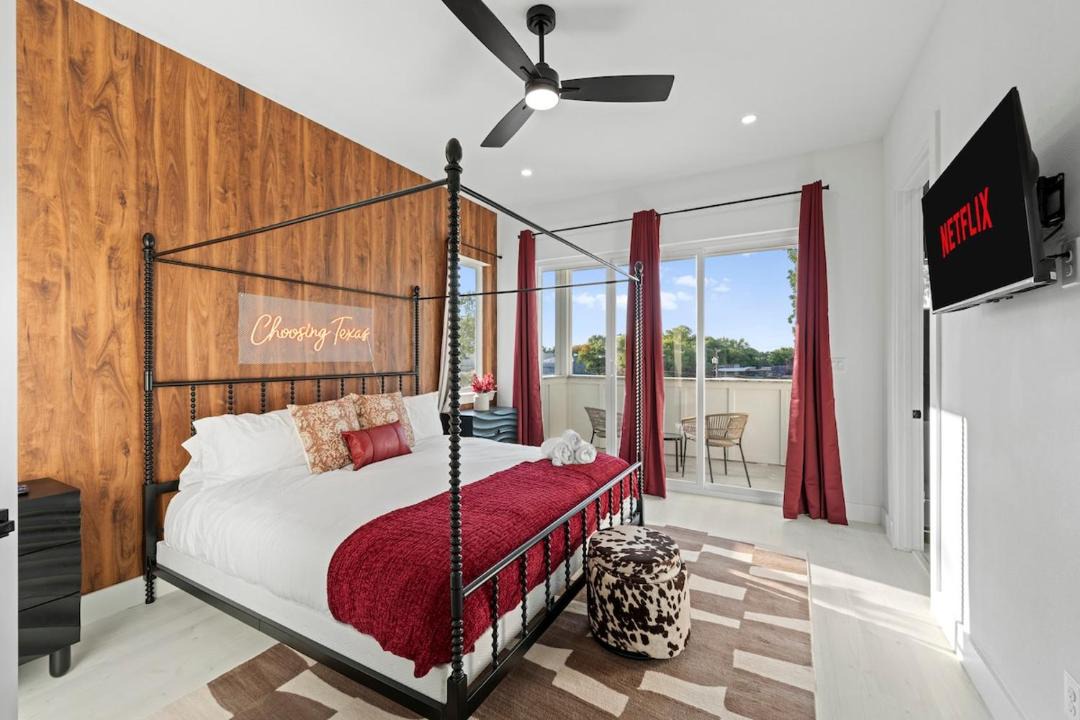 Photo of Bedroom in West Dallas