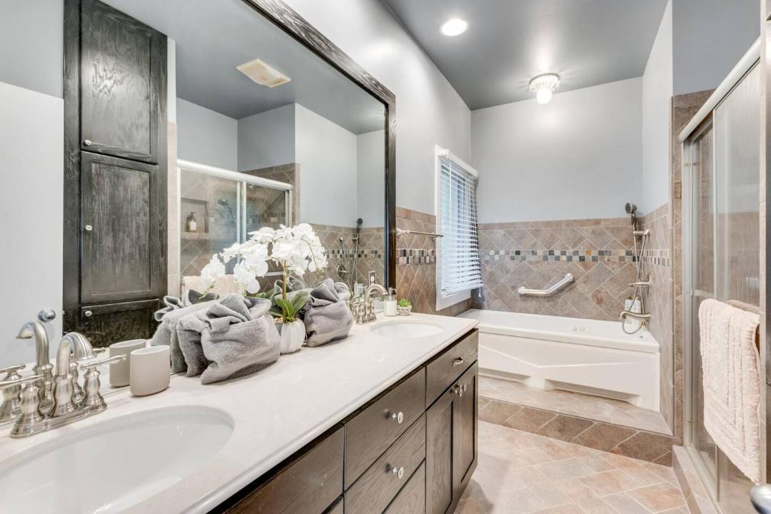 Photo of Bathroom in Hardyville