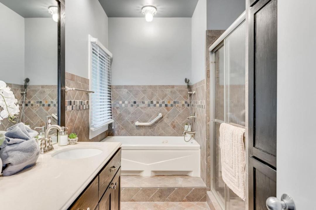 Photo of Bathroom in Hardyville