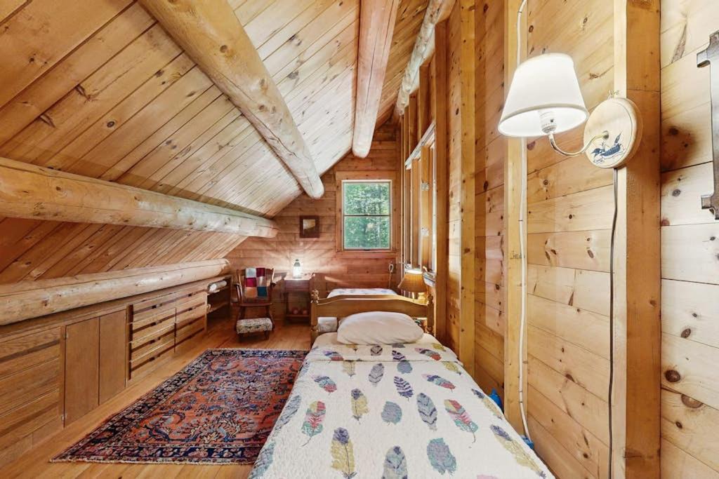 Photo of Bedroom in Beaver Cove