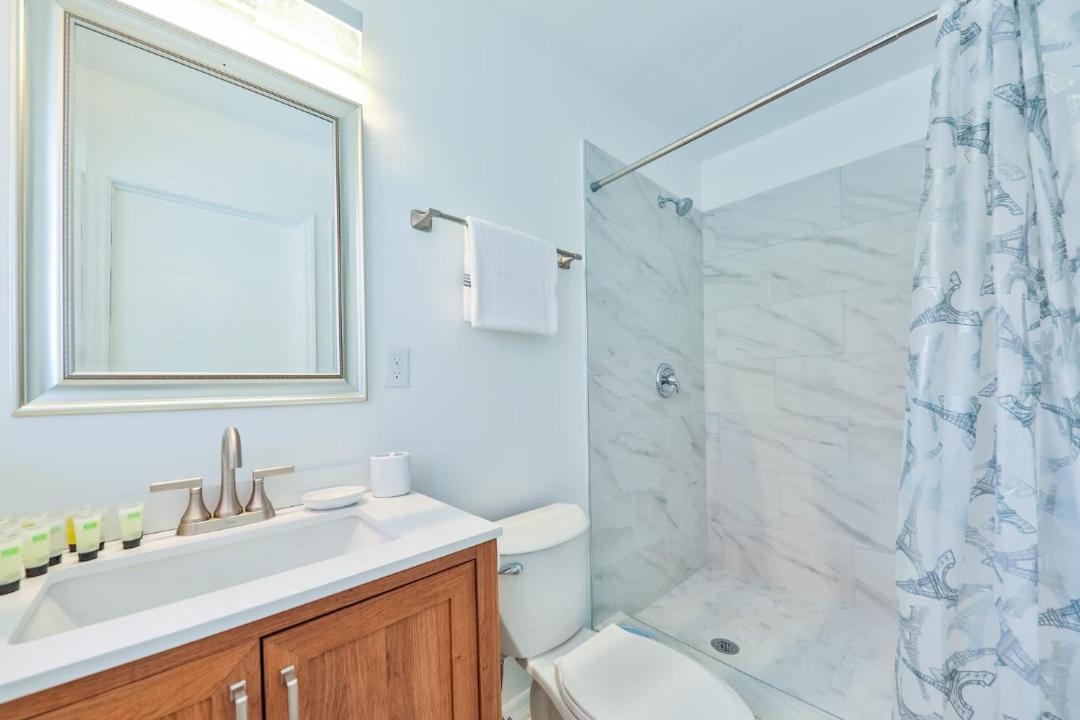 Photo of Bathroom in Lauderdale Isles