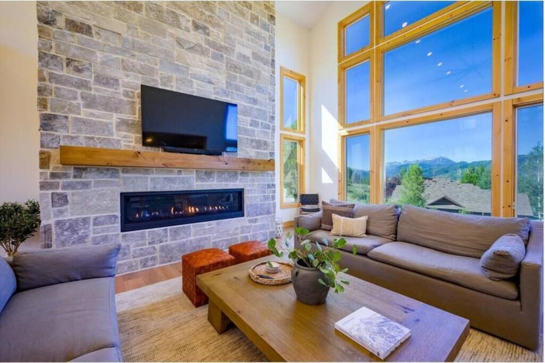Photo of Livingroom in Eden